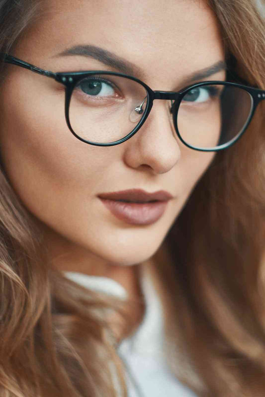 Common Eyeglass Issues and How to Get Reliable Repairs in Murray Hill