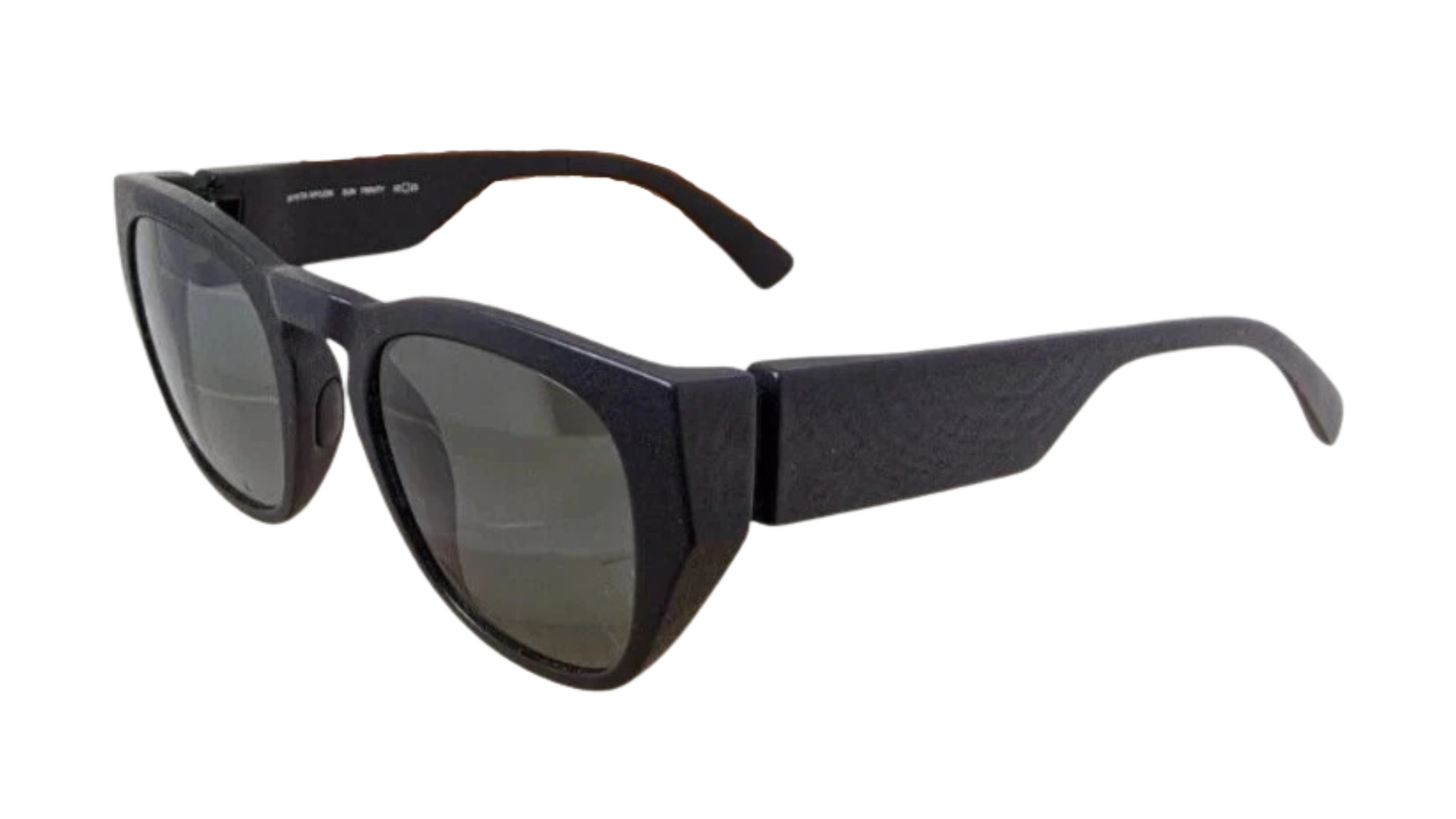 TRINITY Pitch Black